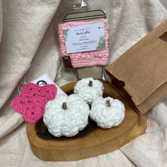 Fall boo bag handmade crocheted white pumpkin and pink cup cozy set gift ready - Picture 1 of 7